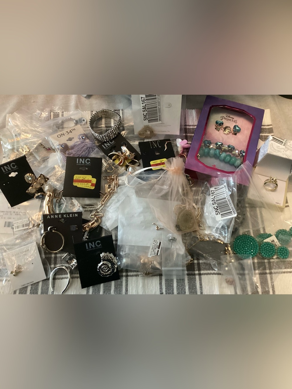 Great for Crafters - Broken/Rehab items - AS IS - ALL SALES FINAL